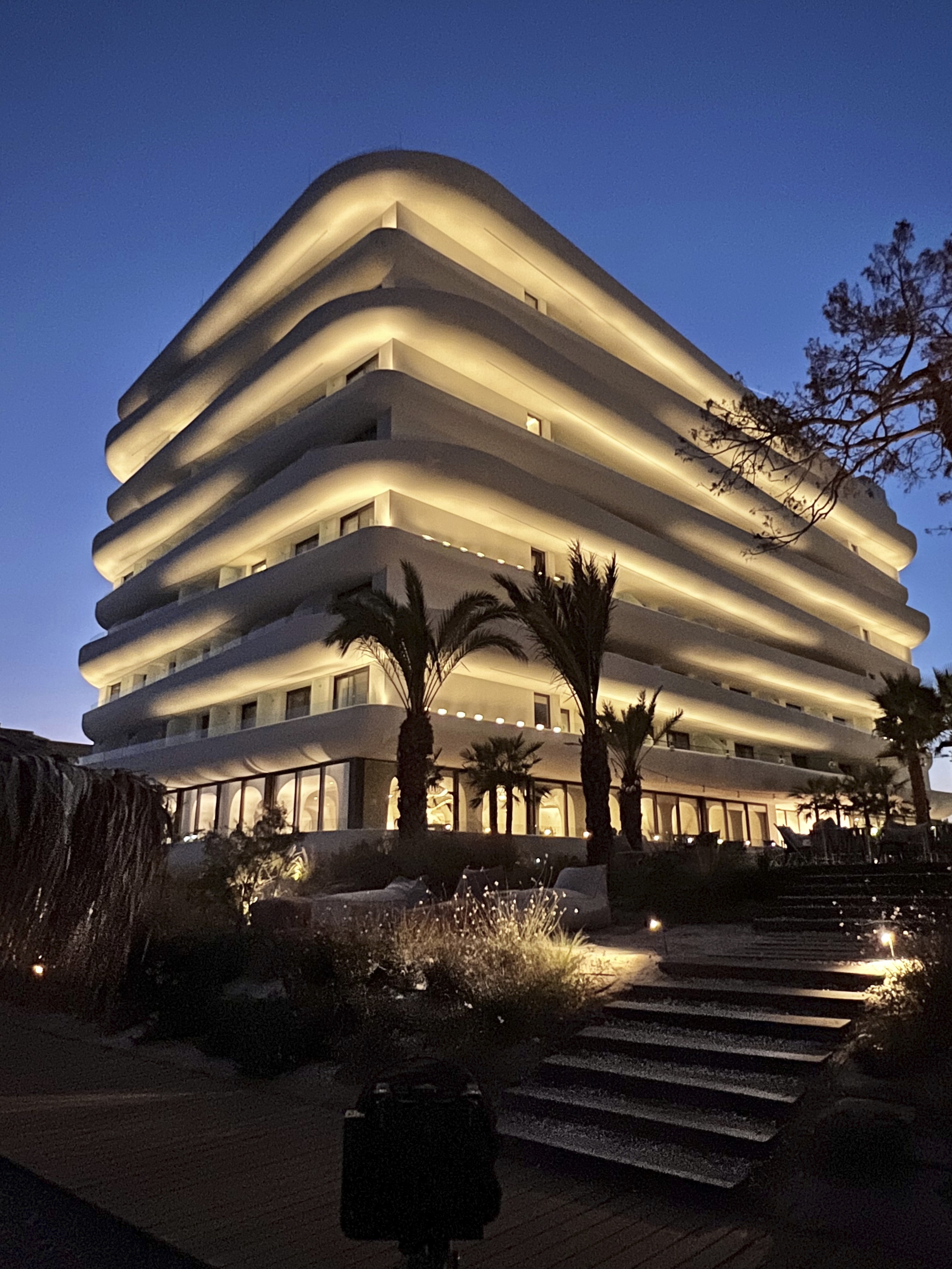 ISLA BROWN CORINTHIA, Elastic Architects | International Design Awards Winners